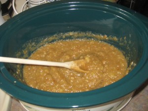 Slow Cooker Applesauce (Ken says with brown sugar tastes like baked apple but yummy still!)