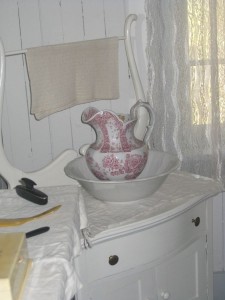 I Have a Thing for Antique Style Porceline Too! 